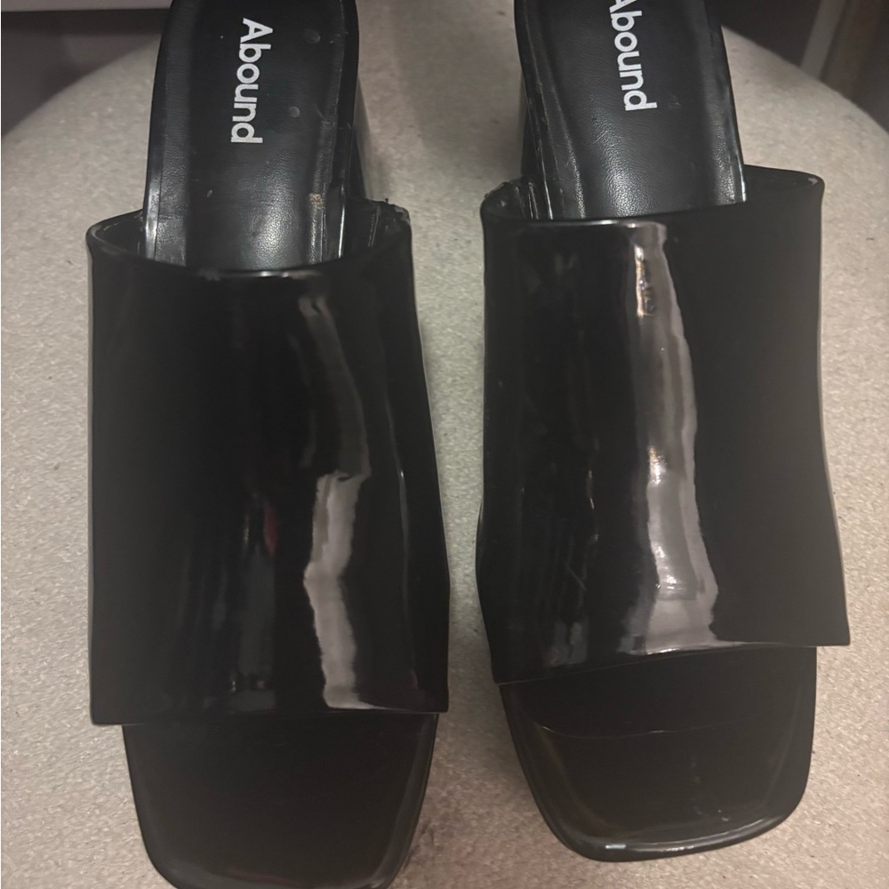Abound Women's Glossy Black Mules